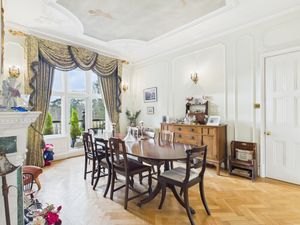 Dining room - click for photo gallery